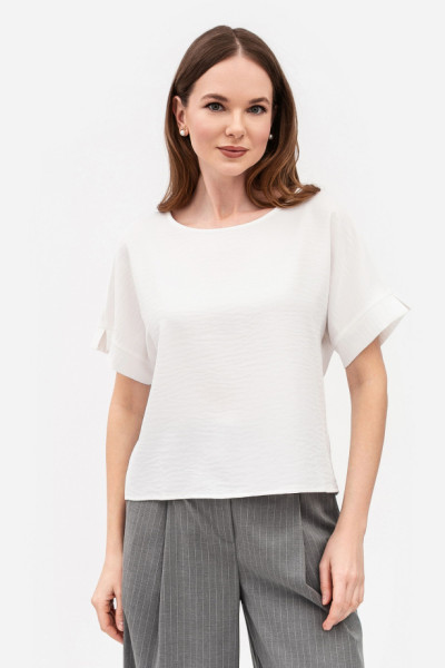 Блуза молочного кольору з вмістом льону Блекі 10