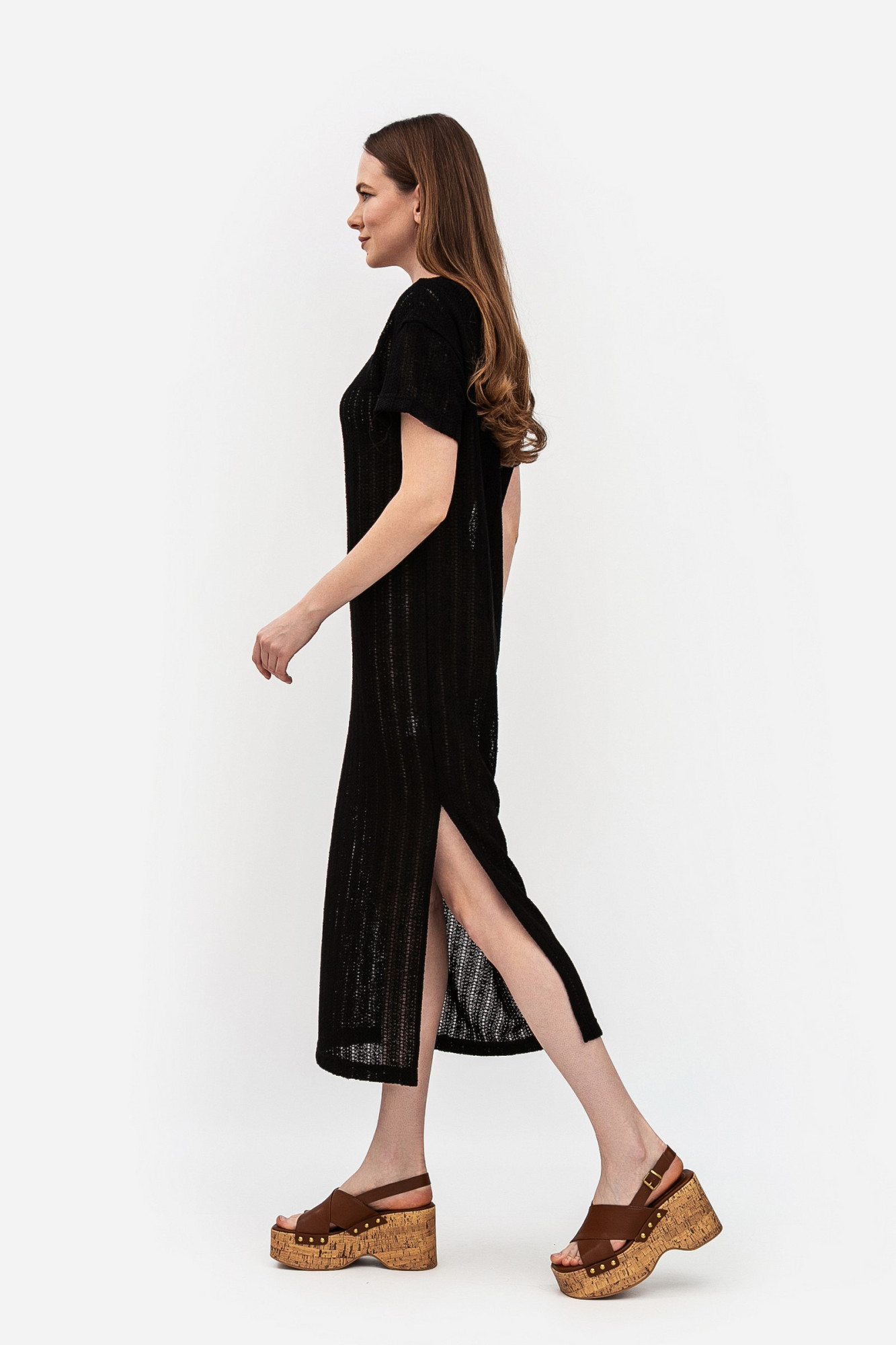 Трикотажна сукня  довжини міді з коротким рукаво чорного кольору Екліна 11