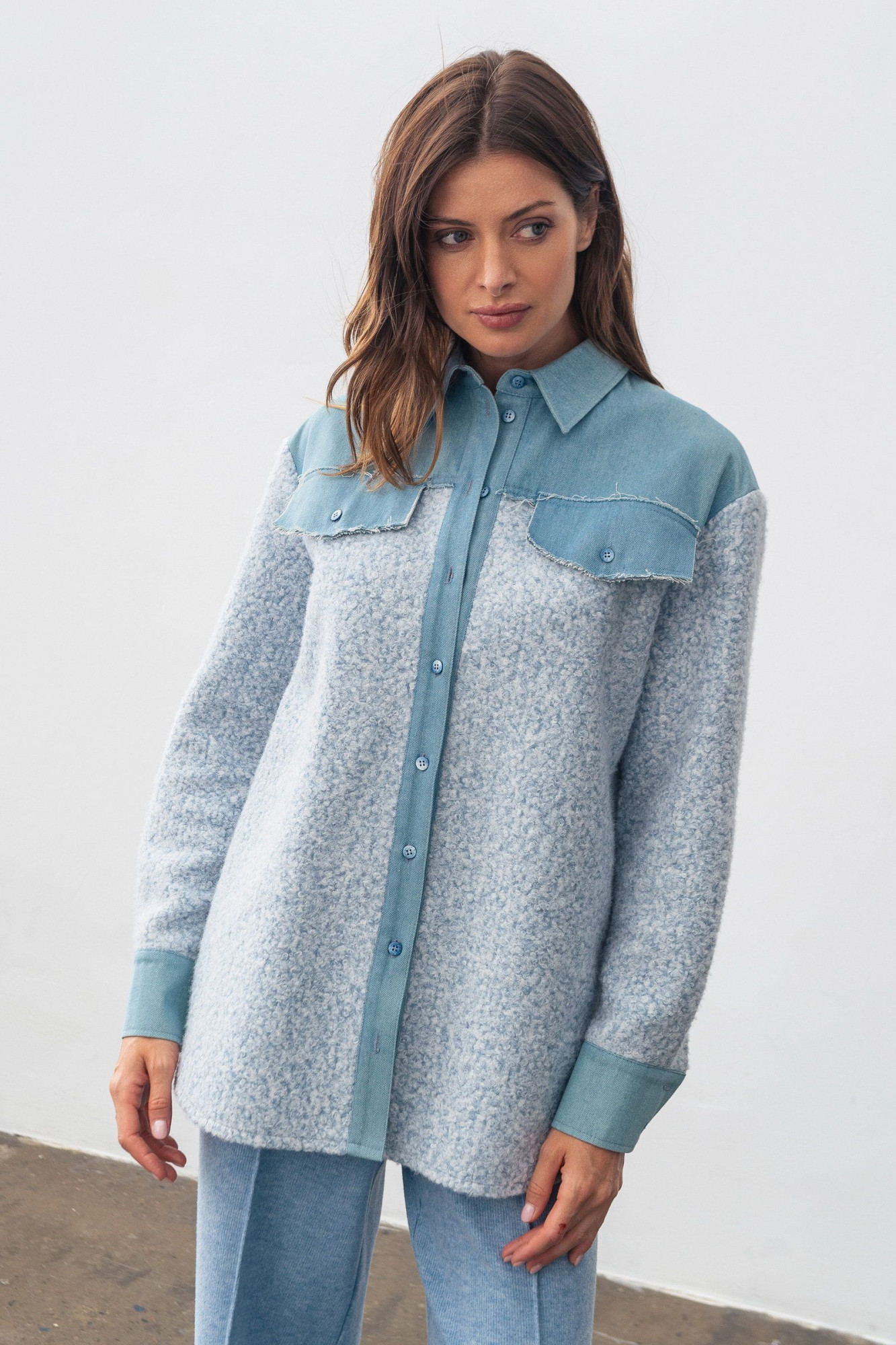 Бомбер-сорочка блакитного кольору Нілла