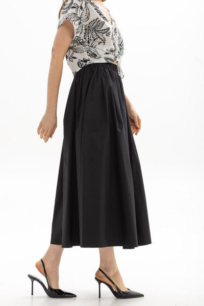 Спідниця силуету трапеція чорного кольору Риалия 01