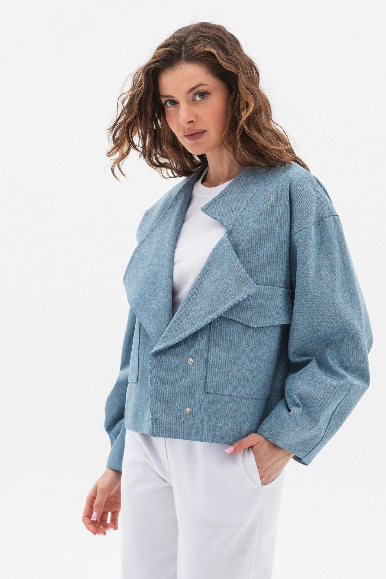 Котонова куртка вільного силуету сріблястого кольору Чаріна 01