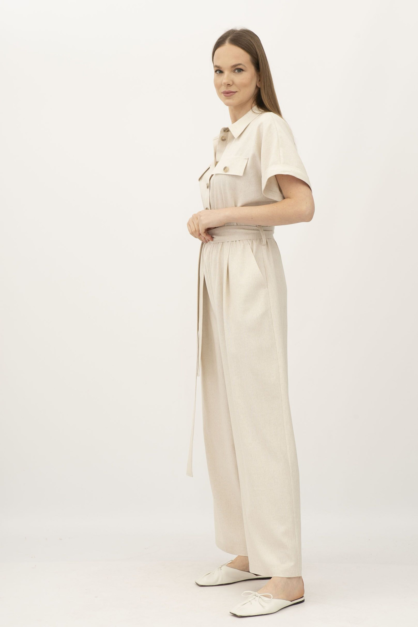 Лляний бежевий комбінезон вільного силуету та широкими брюками Тімал