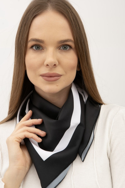 Шовкова з авторським принтом силуету чорно білих кицьок 202400 Хустка