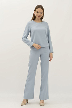 Жіночий блакитний костюм з блузою та штанами Тєміт 03
