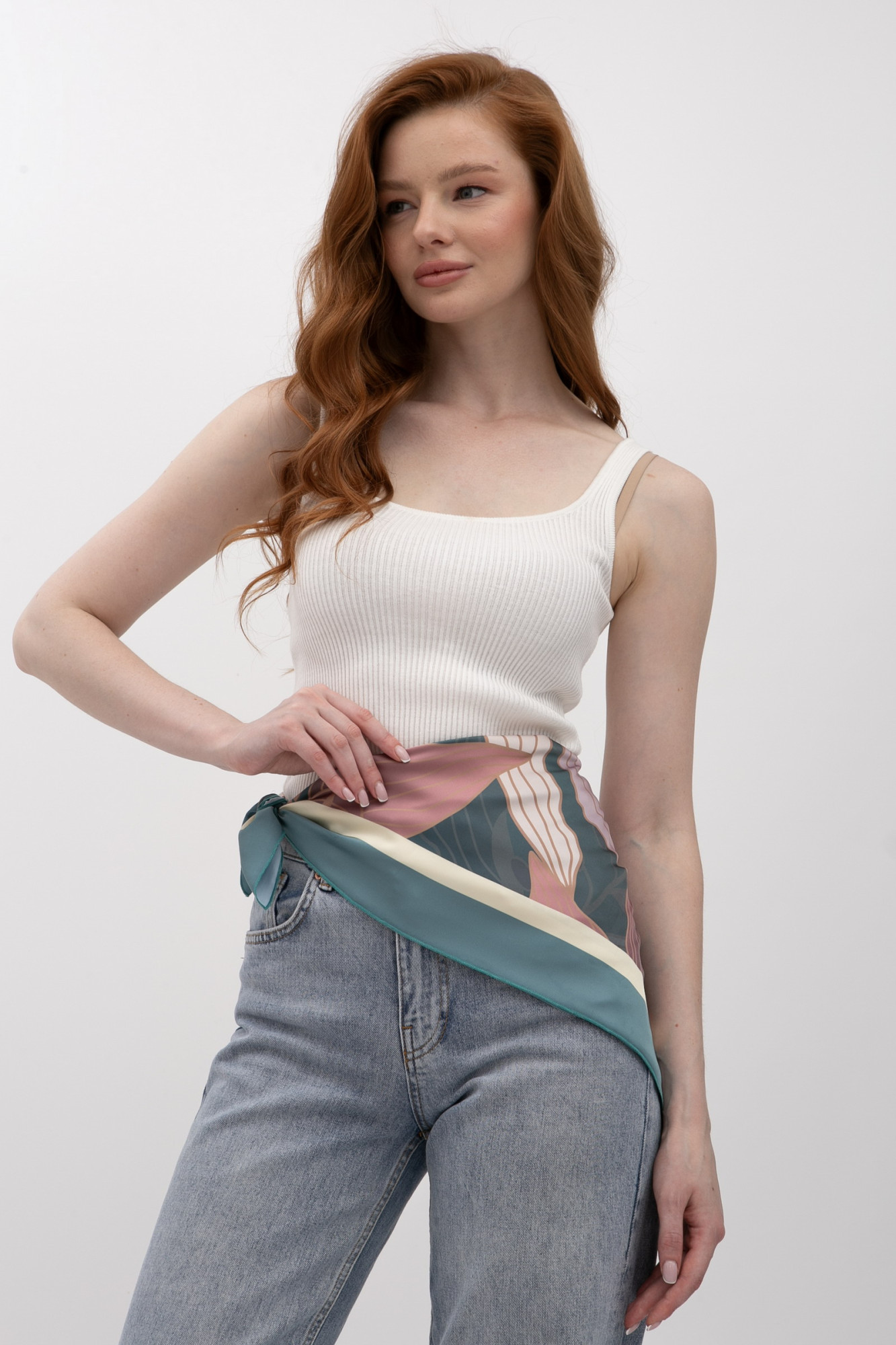 Шовкова  хустка з авторським принтом квітів 202405 Хустка