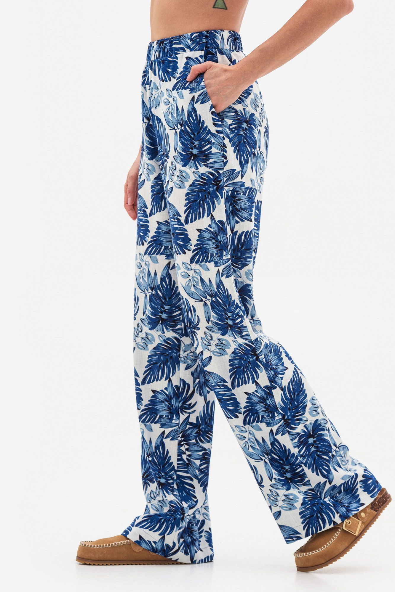 Лляні брюки прямого силуету синього кольору Астарія