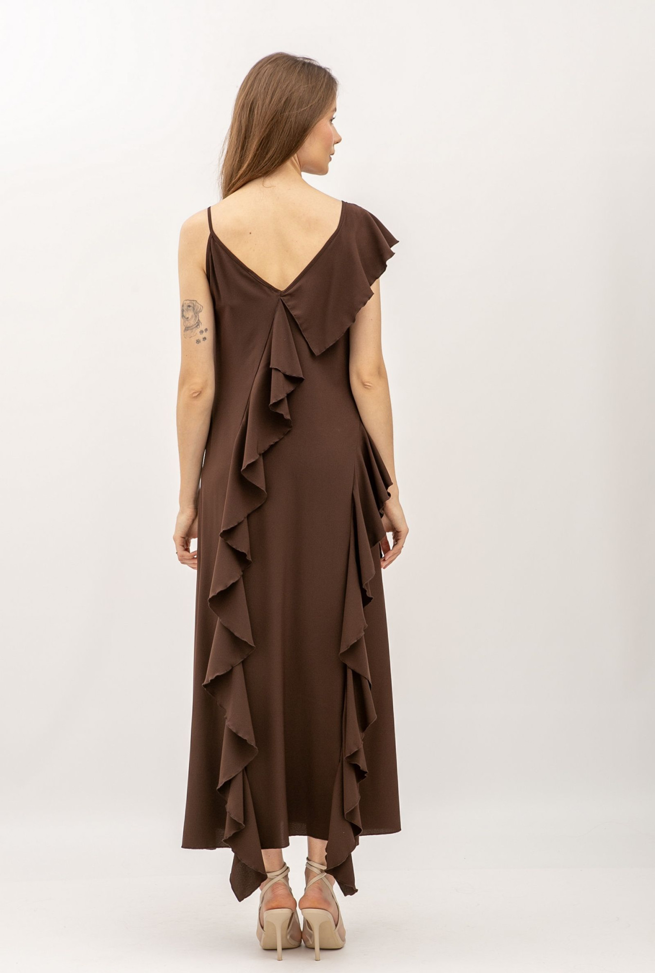 Шифонова сукня напівприталеного силуету довжини міді коричневого кольору Мірелі