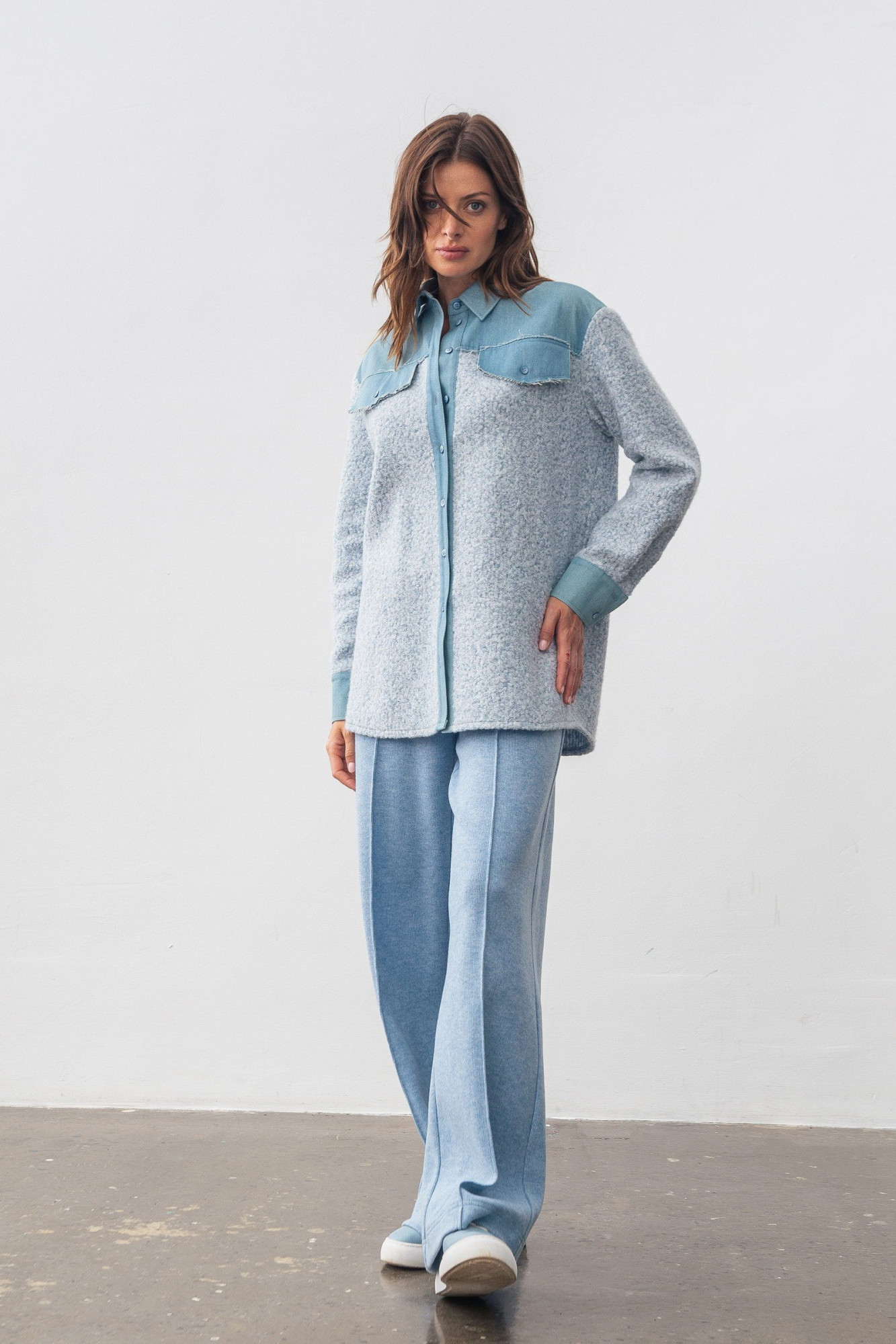 Бомбер-сорочка блакитного кольору Нілла