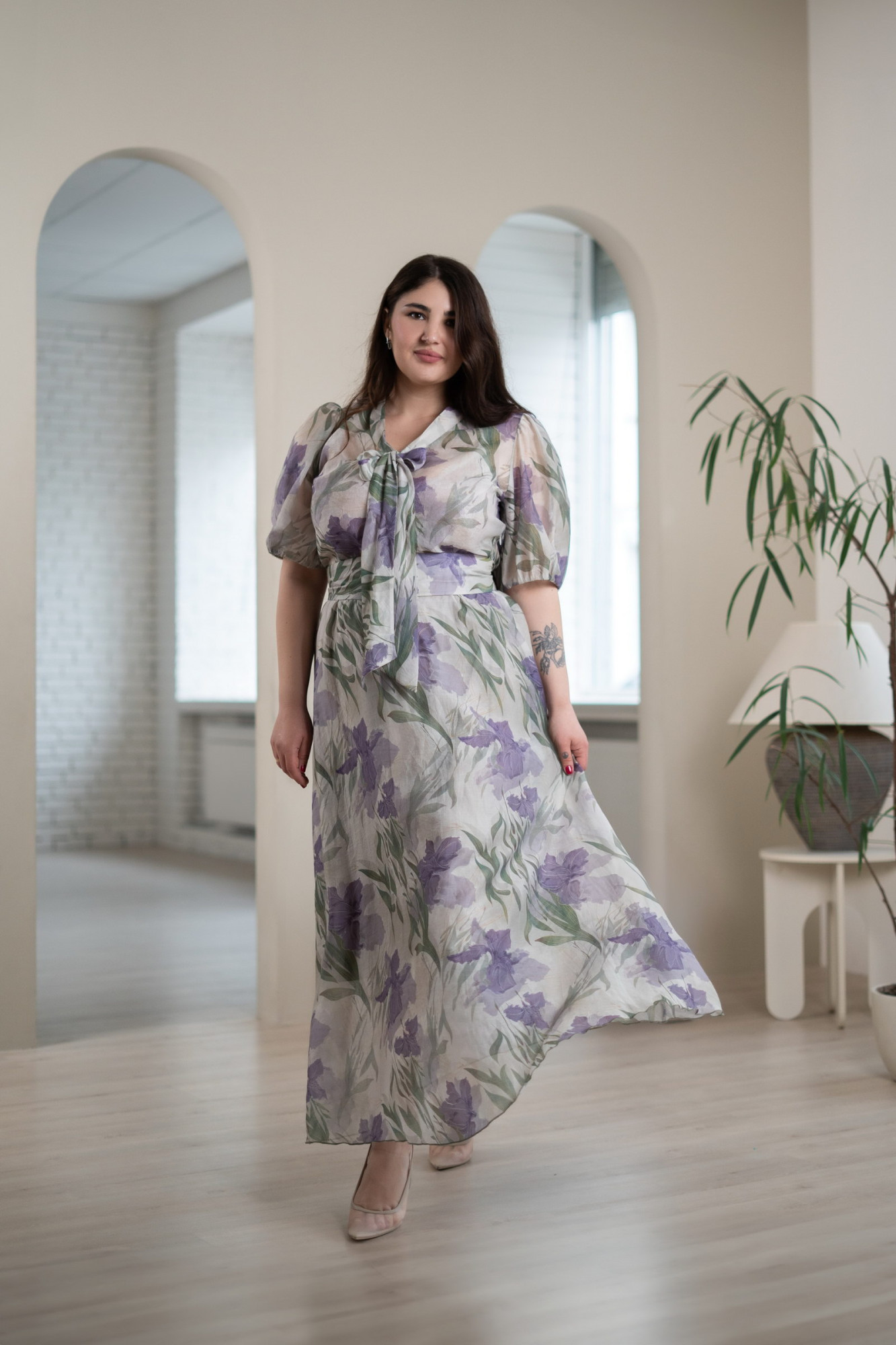 Сукня довжини максі з ніжним принтом квітів-ірисів Маріне