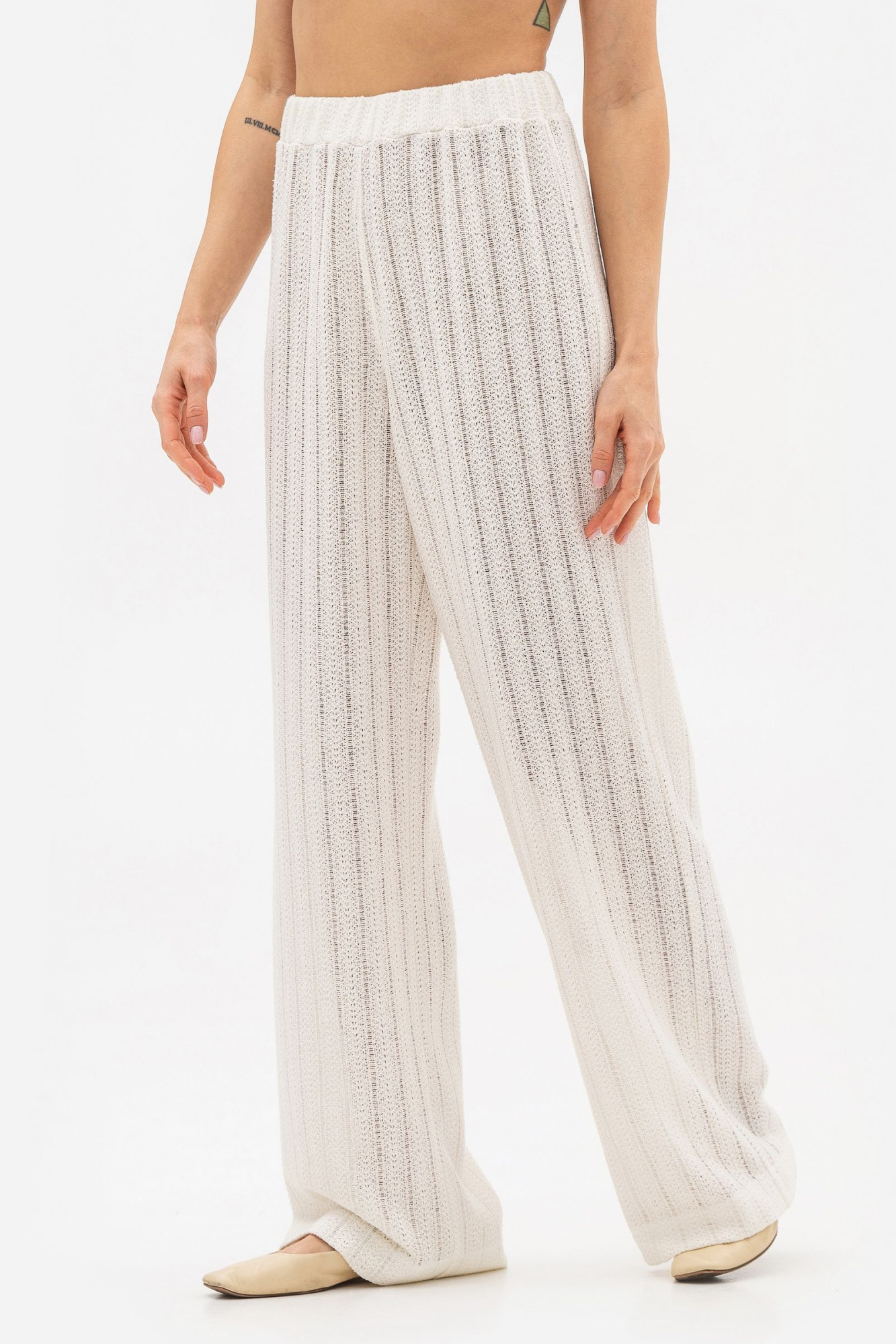Брюки трикотажні вільного силуету молочного кольору Екліна