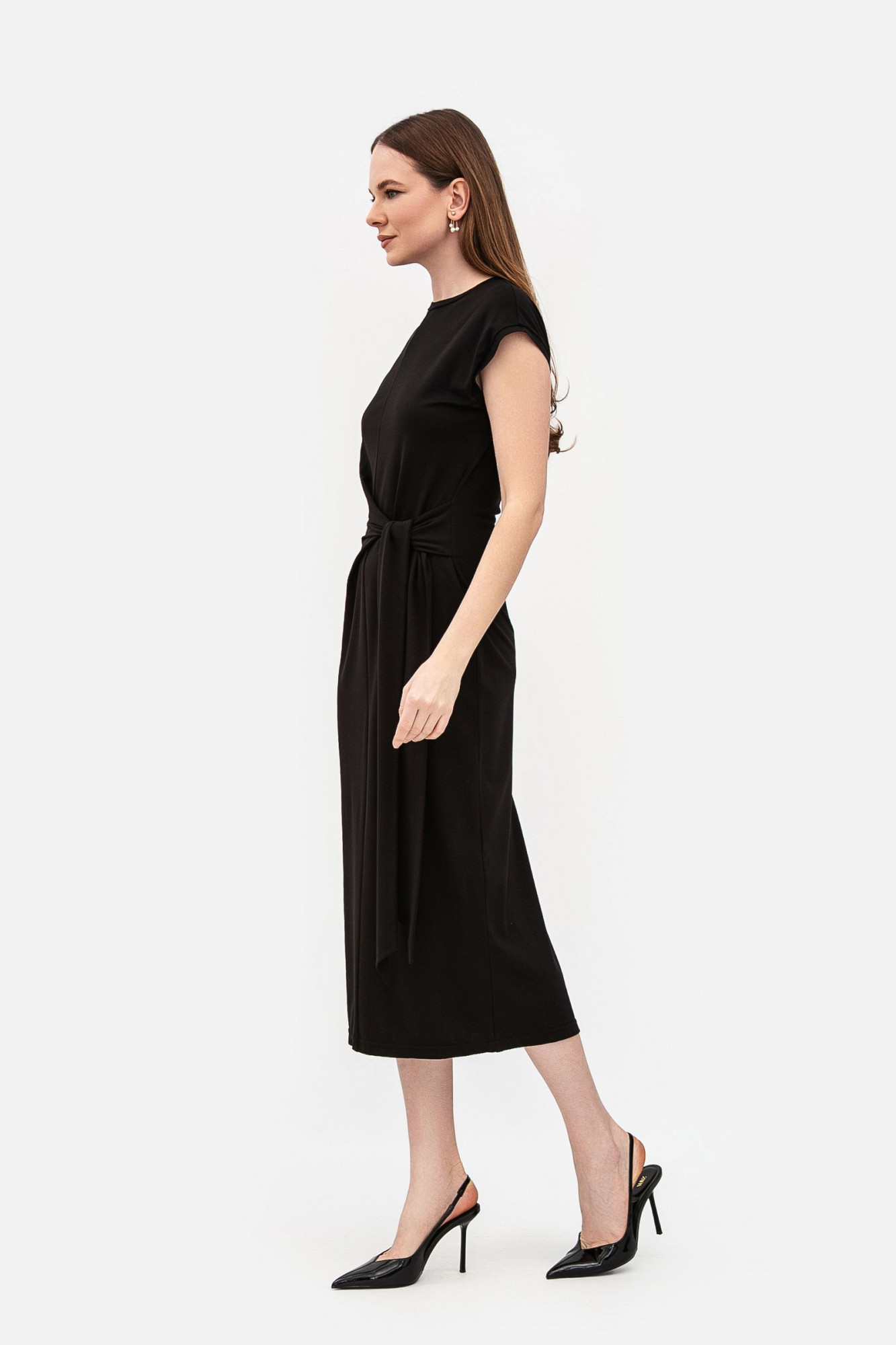 Трикотажна сукня міді довжини чорного кольору Астрія 01