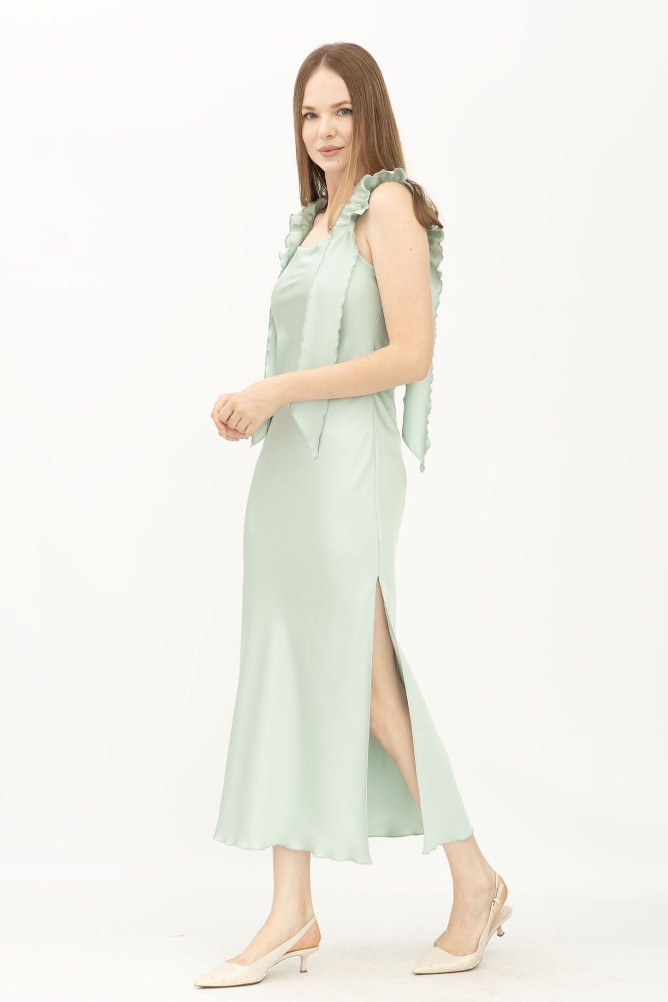 Шовкова сукня на бретелях з розрізом салатова Рошені 01