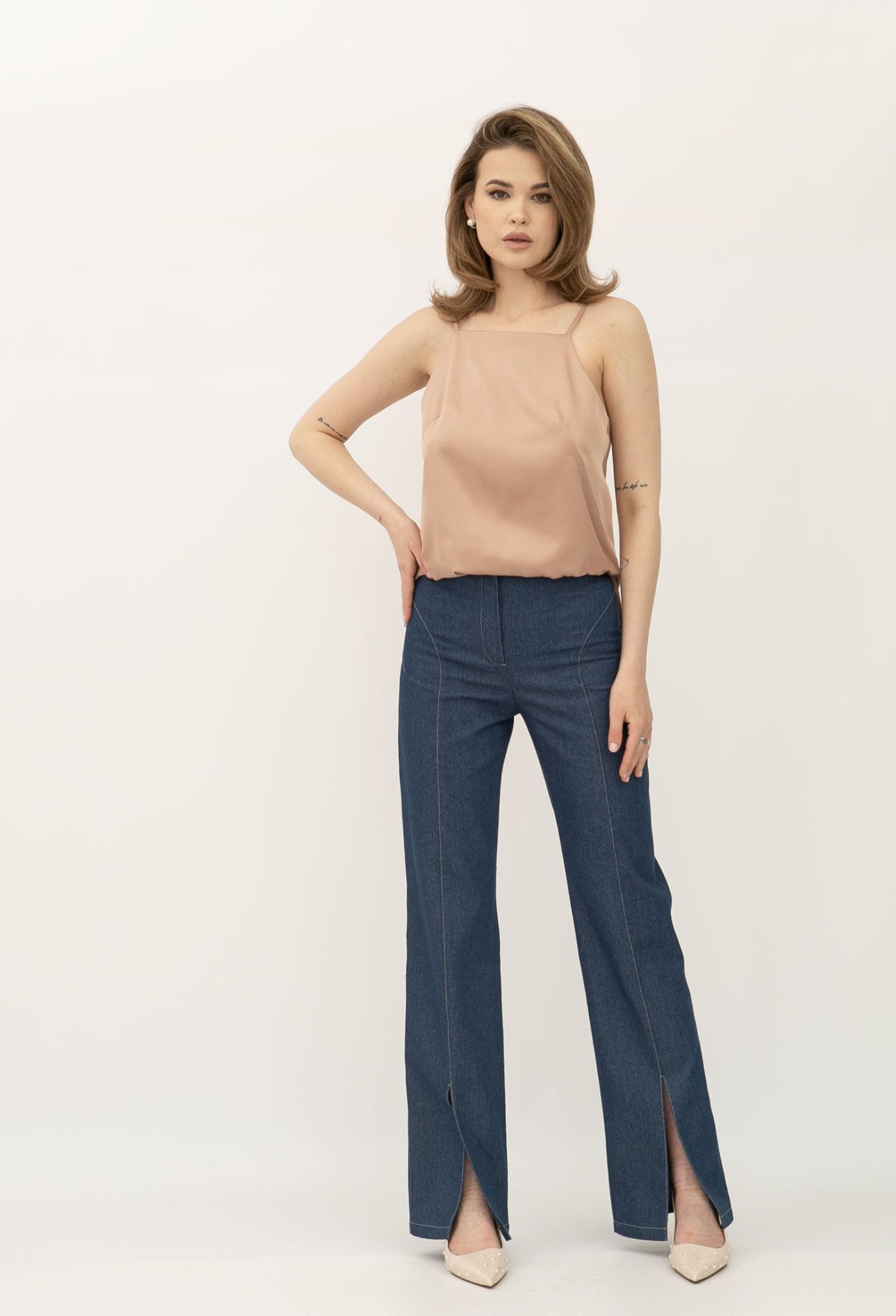 Жіноча майка бежева на бретелях що регулюються Фоказі