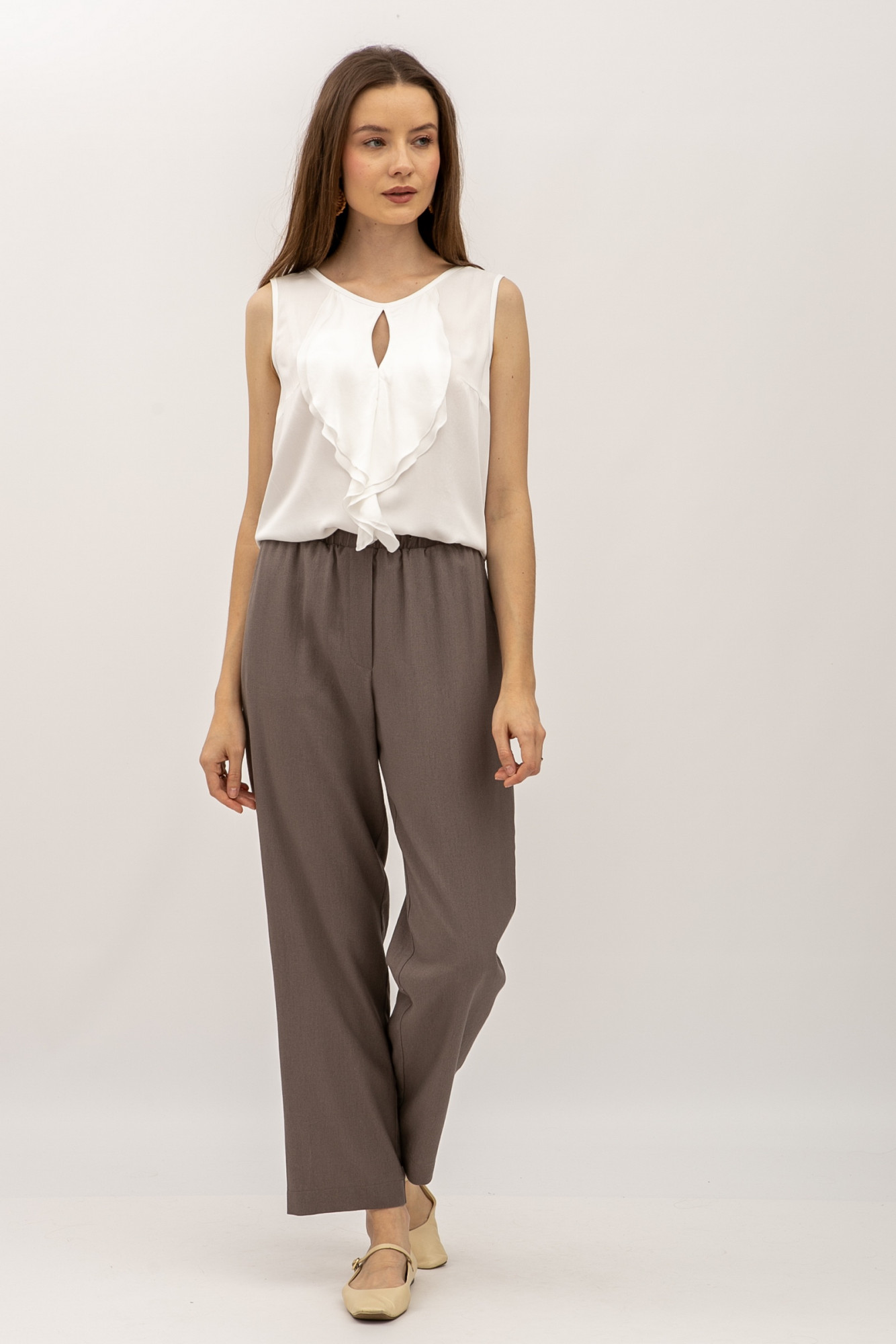 Бавовняна блуза вільного силуету без рукавів молочного  кольору Тереса