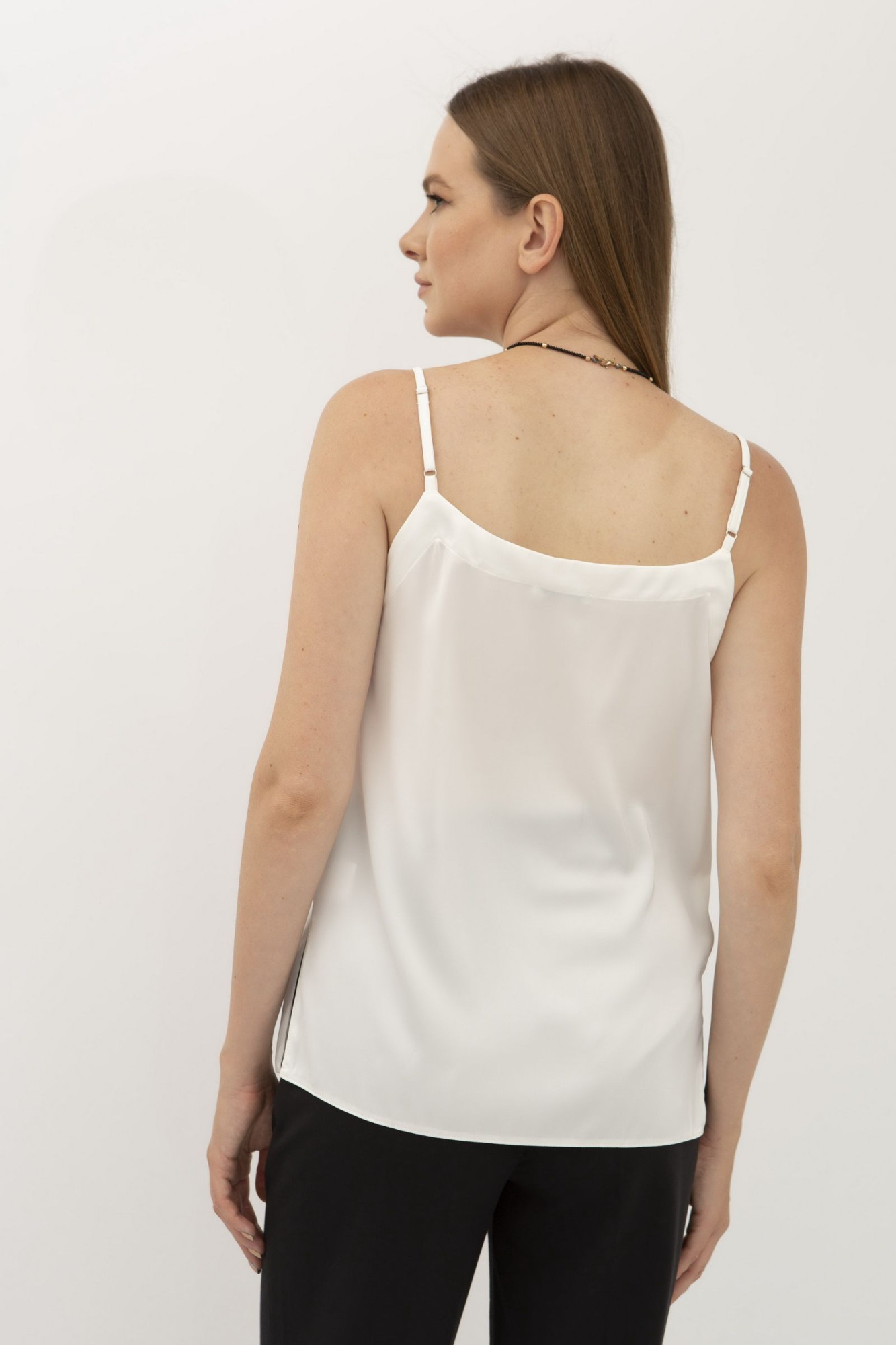 Молочна шовкова майка на бретелях Маркус 5013