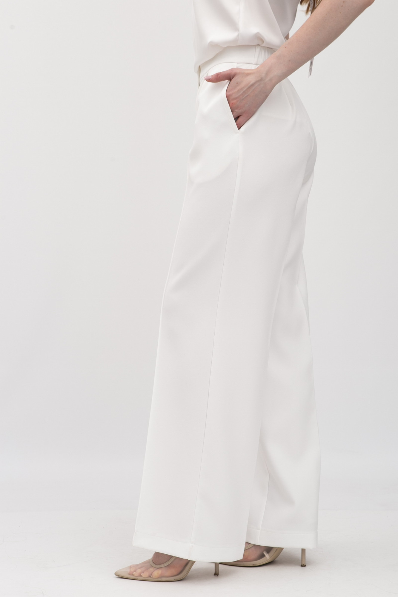 Брюки з костюмної тканини молочного кольору Аквас