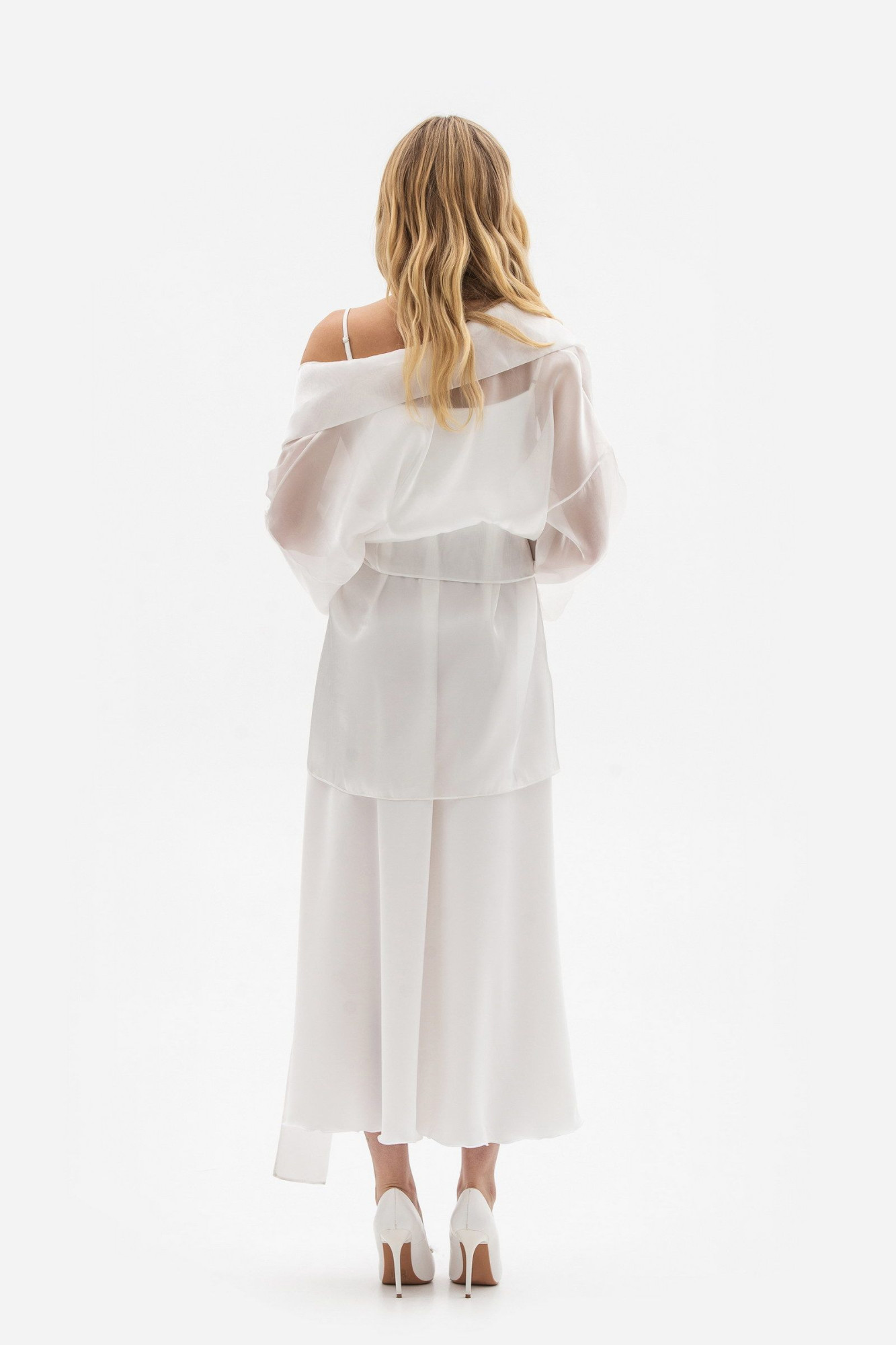 Прозора туніка-блуза вільного силуету білого кольору Оніра