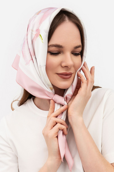 Шовкова з авторським ніжним принтом рожевих квітів 202403 Хустка