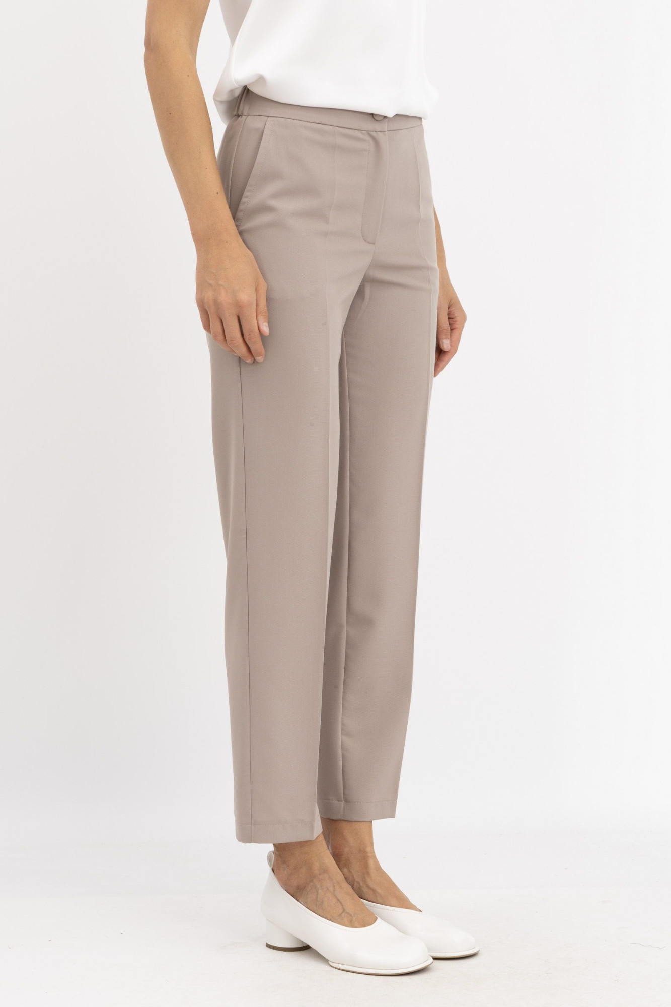 Жіночі брюки прямі зі стрілками бежевого кольору Фаєрі 03