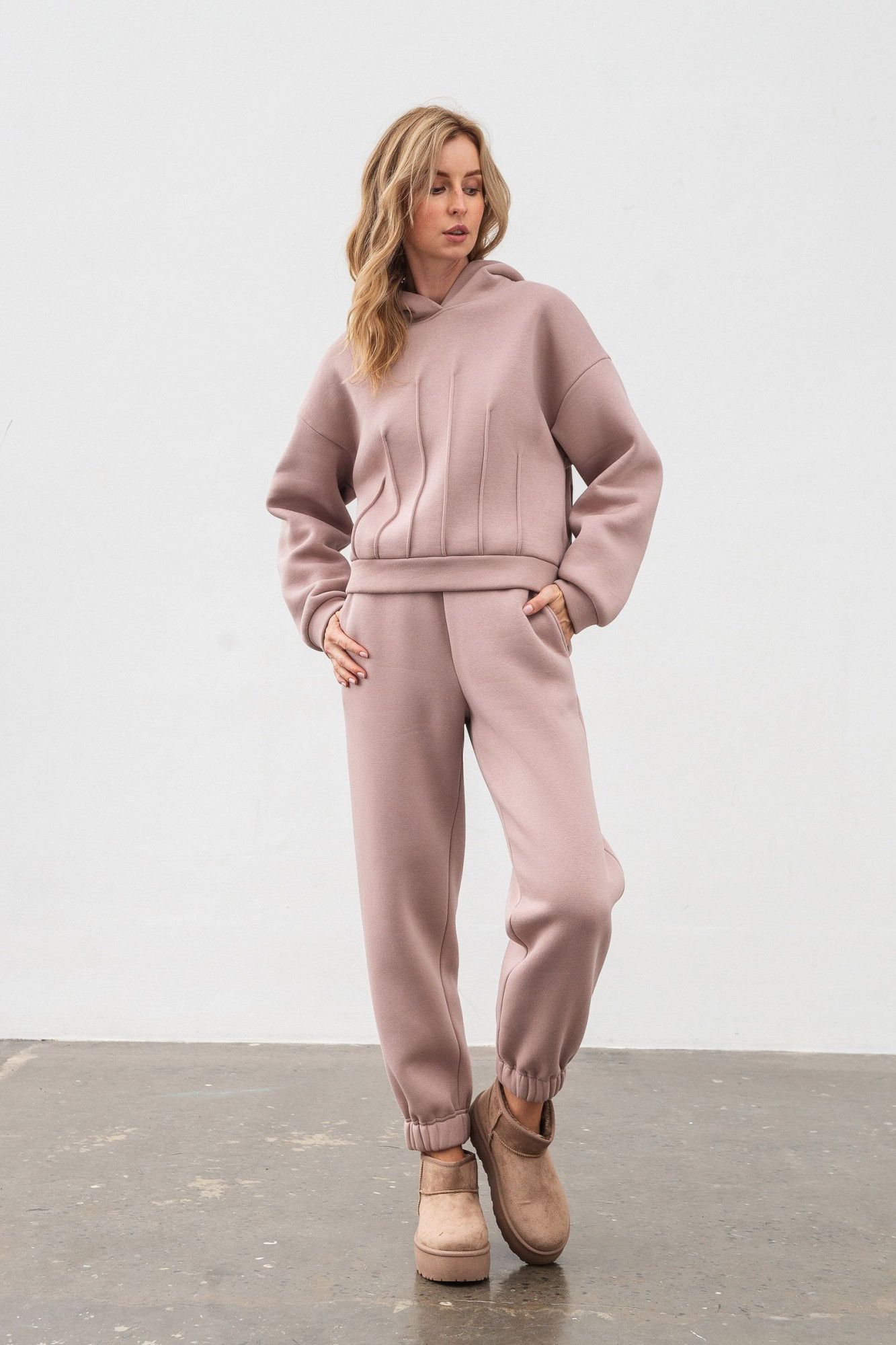 Світшот трикотажний з капюшоном пудрового кольору Делін 03