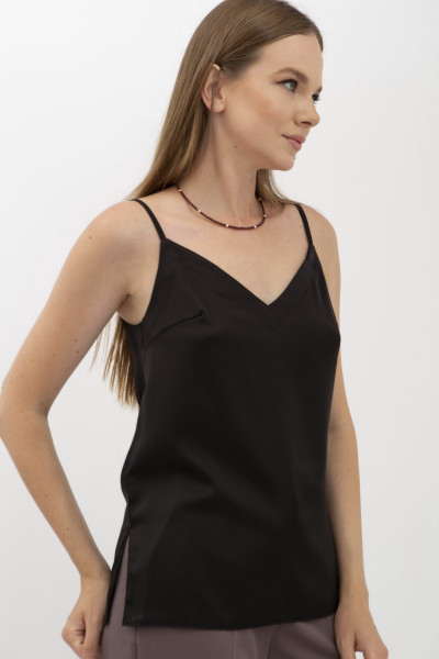 Чорна майка на бретелях Маркус 502