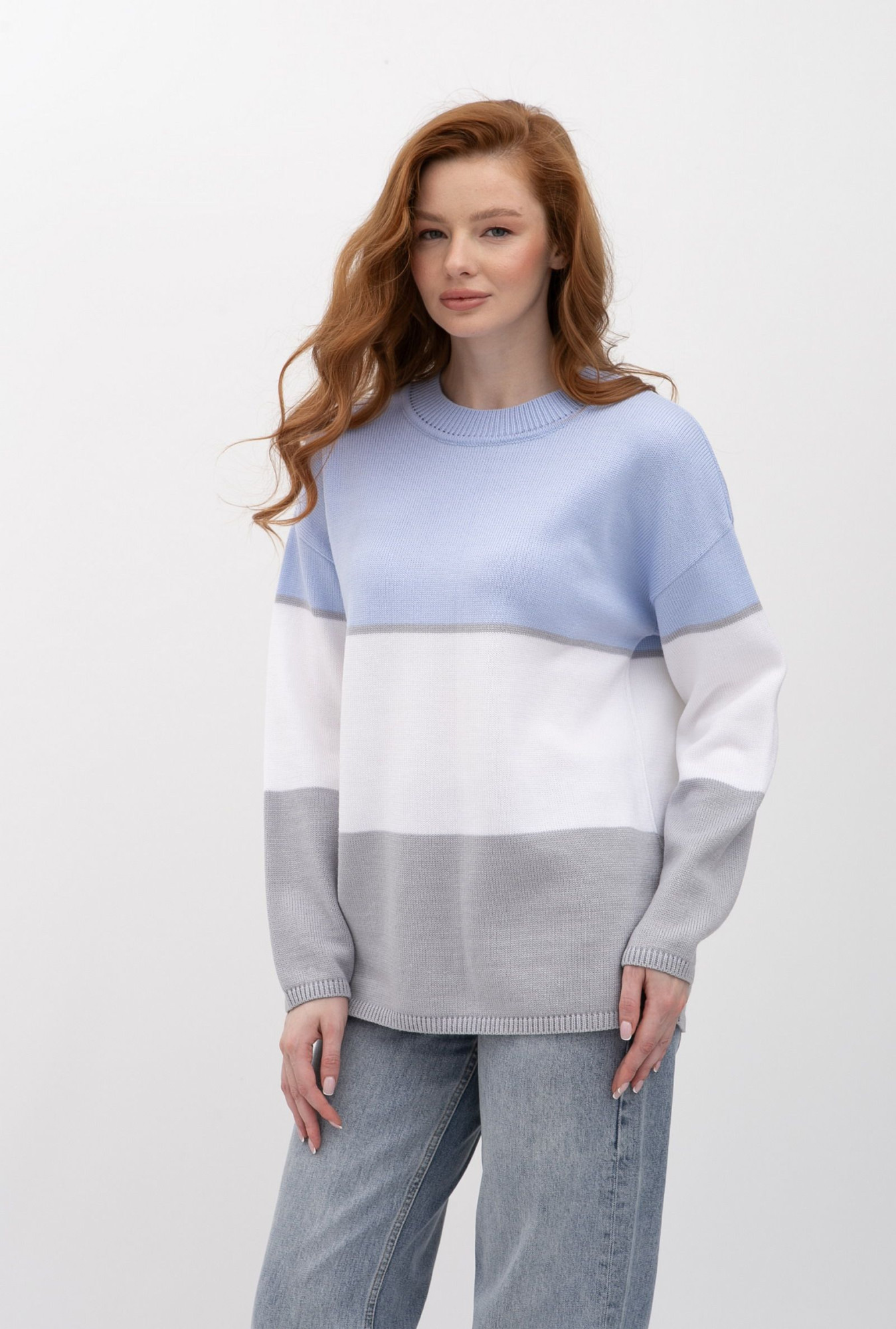 Базовий джемпер вільного крою блакитного  кольору 25207901