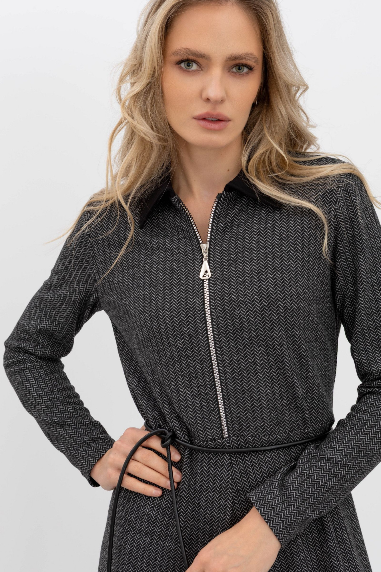 Трикотажна сукня міді сірого кольору Пасіон 02