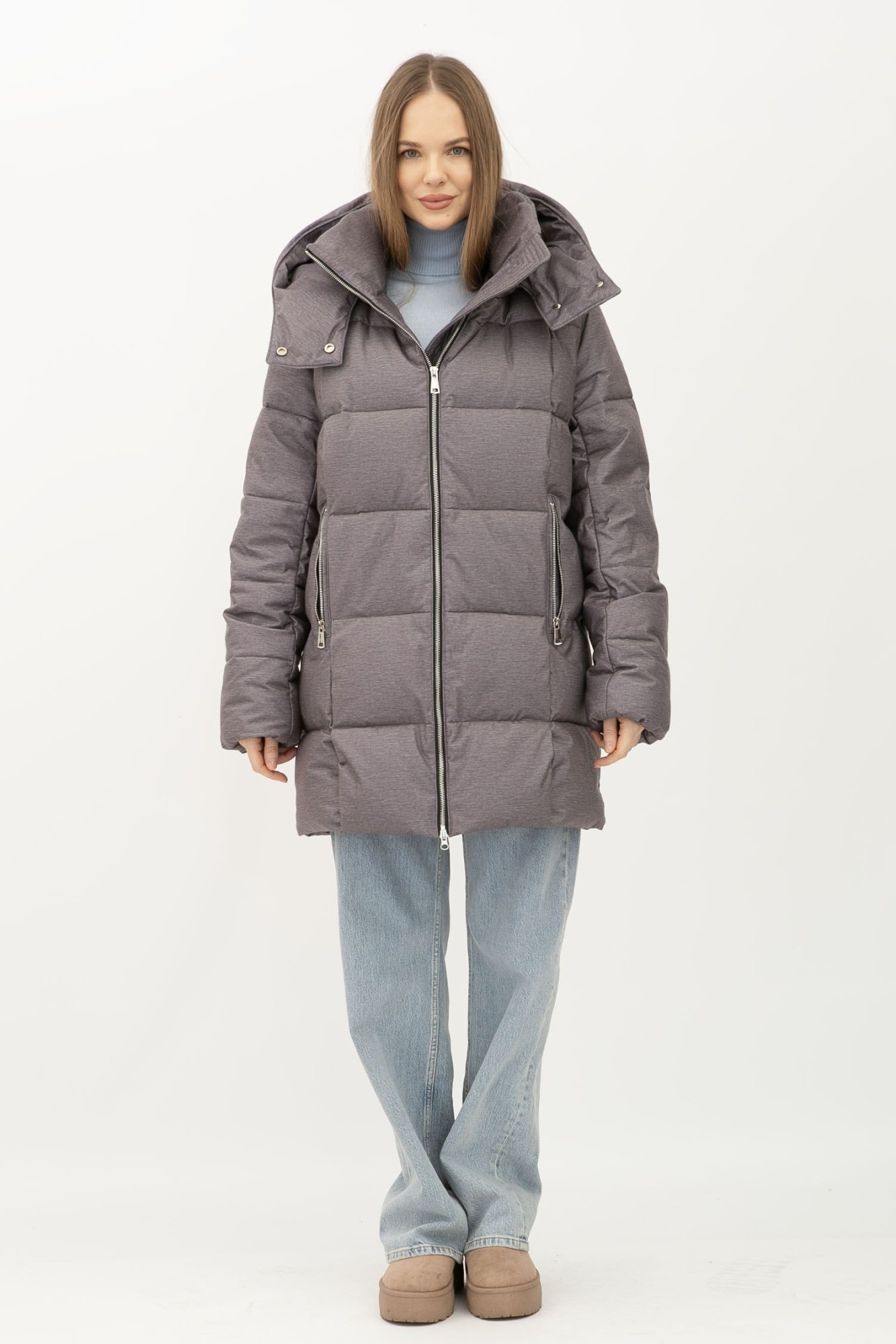 Стьобаний пуховик сірого кольору зі знімним капюшоном 2403/2024