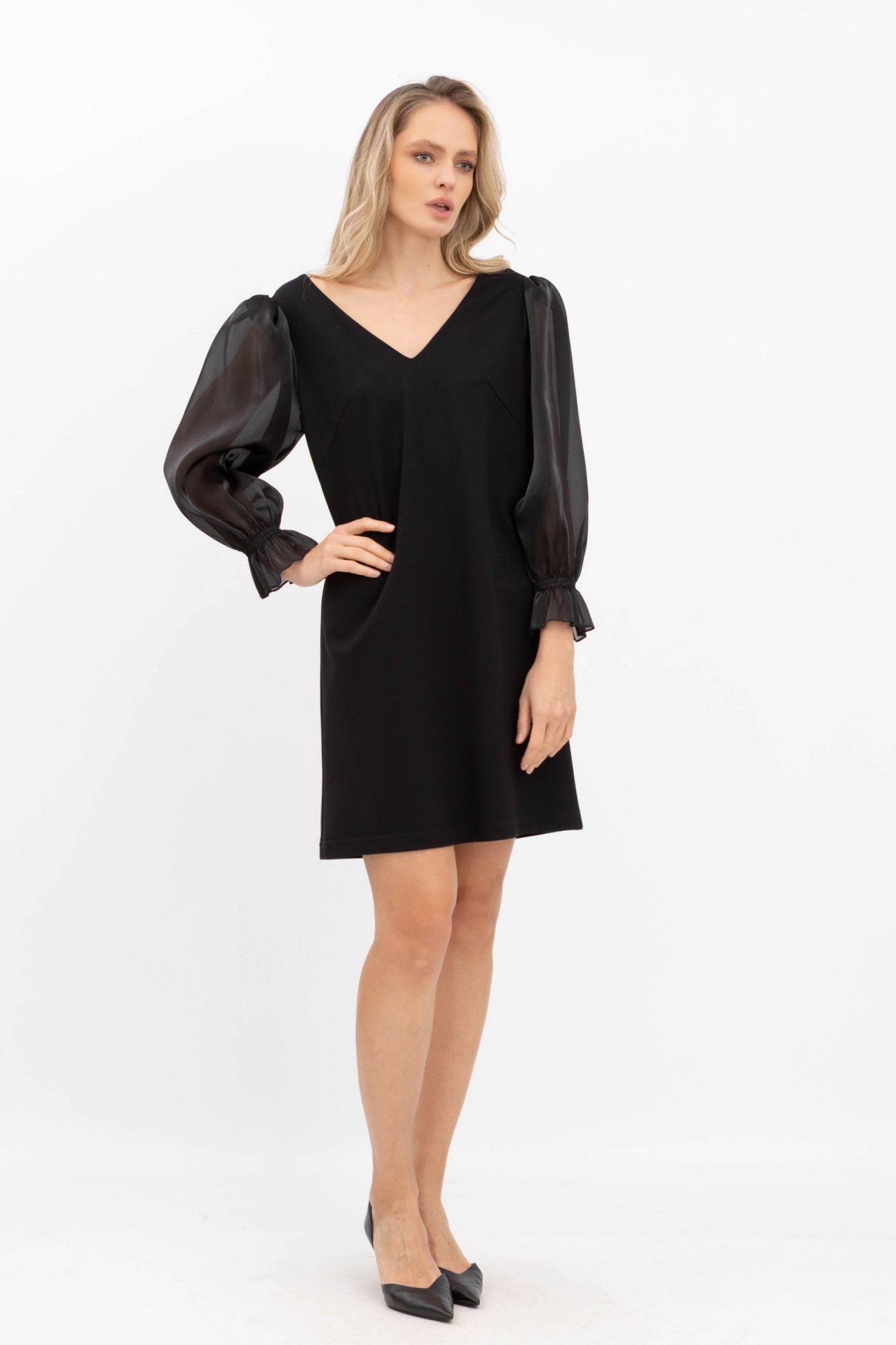 Трикотажна чорна мінісукня Контес