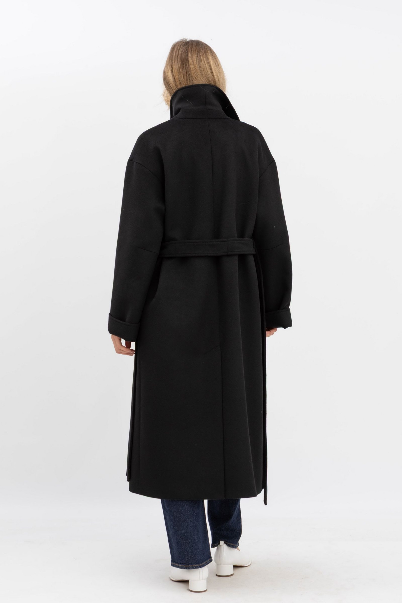 Класичне двобортне пальто чорного кольору 770/2025