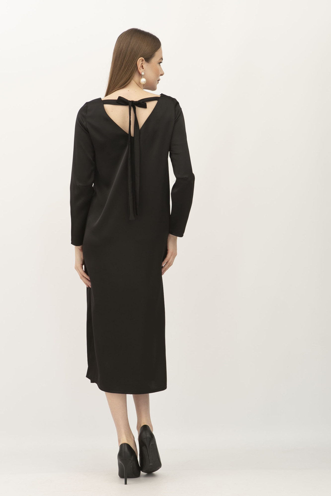 Сукня чорна з сатину вільного силуету Амелі 03