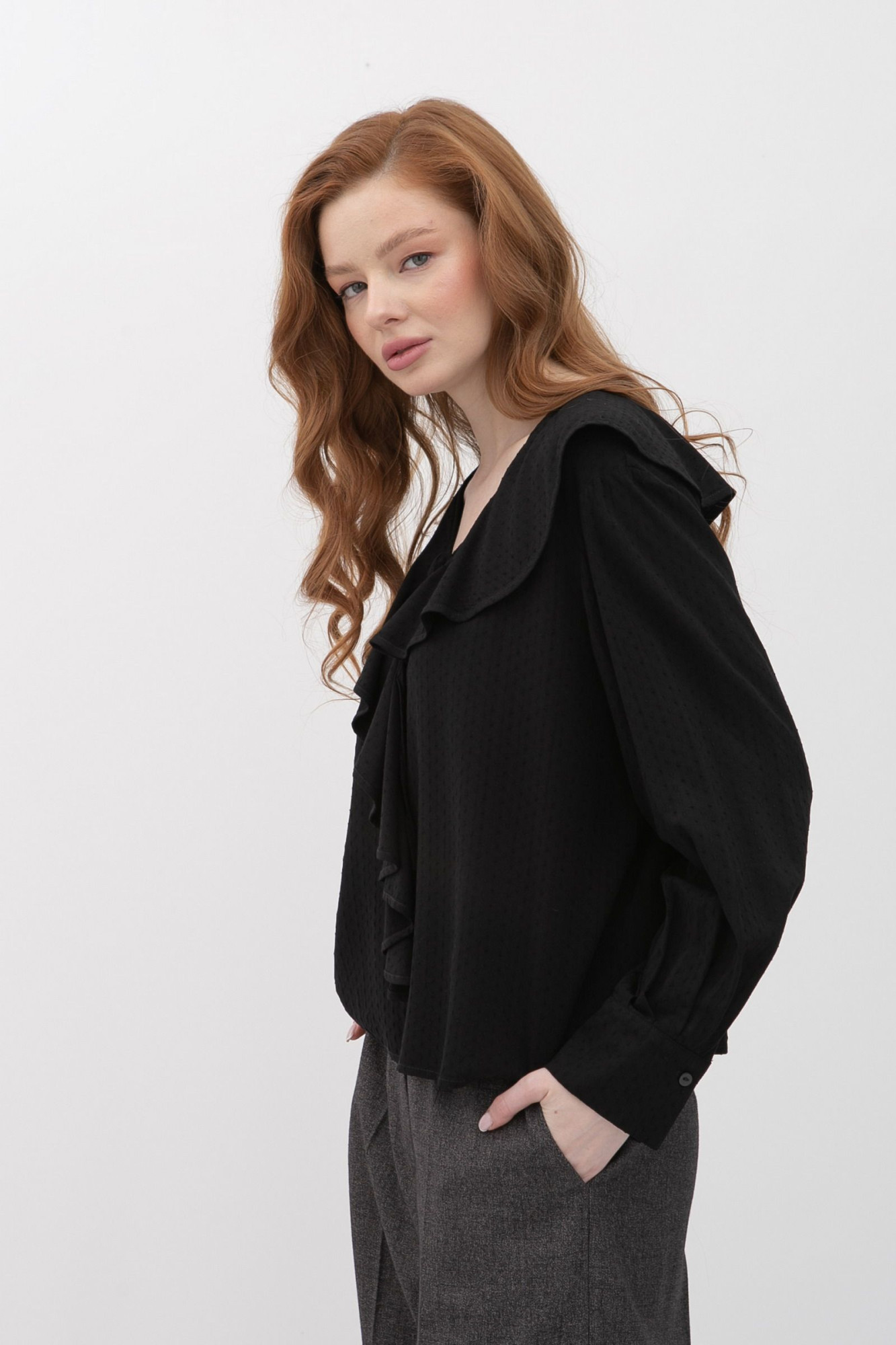 Блуза прямого силуету чорного кольору Еліора 01