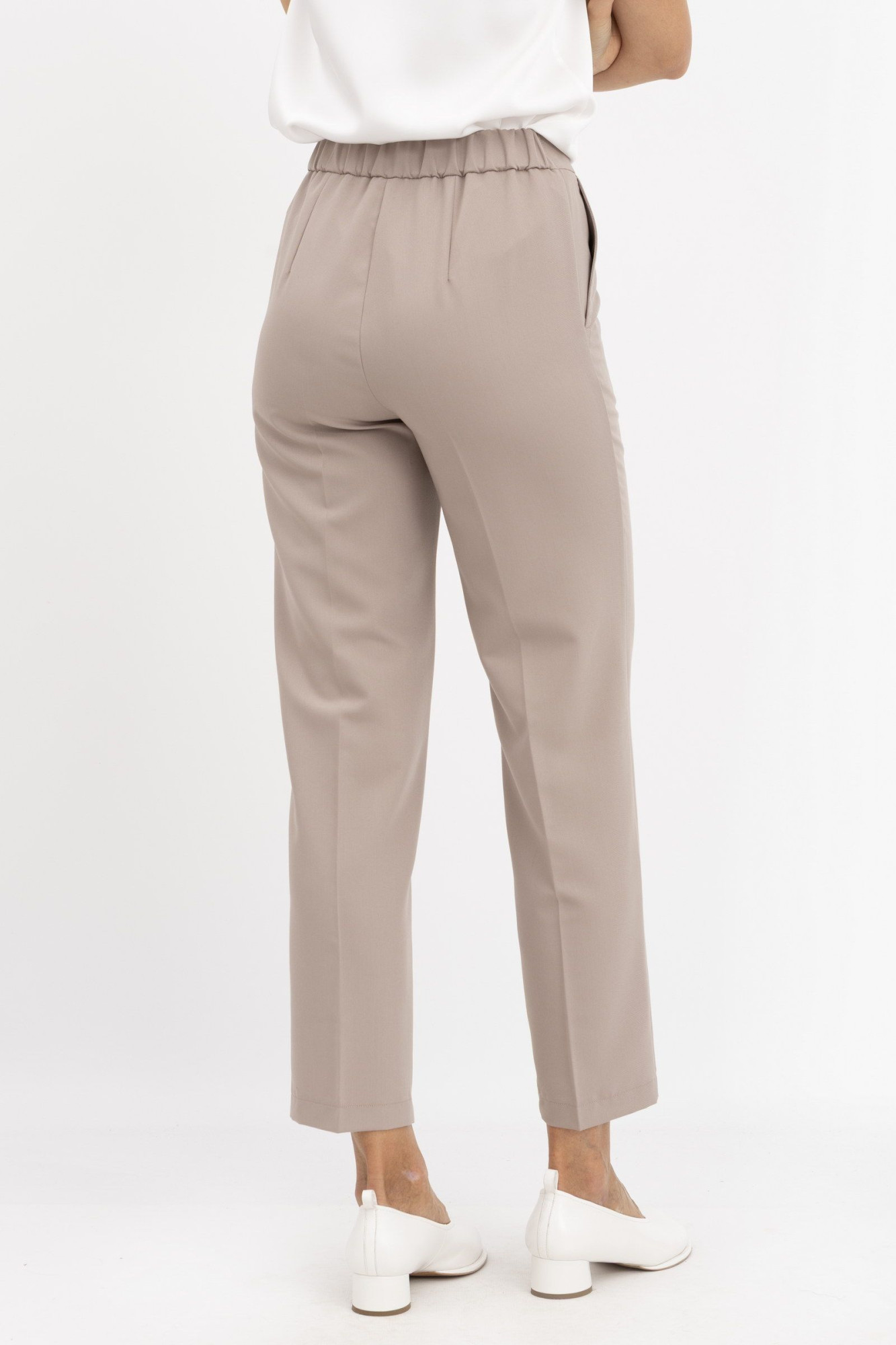 Жіночі брюки прямі зі стрілками бежевого кольору Фаєрі 03