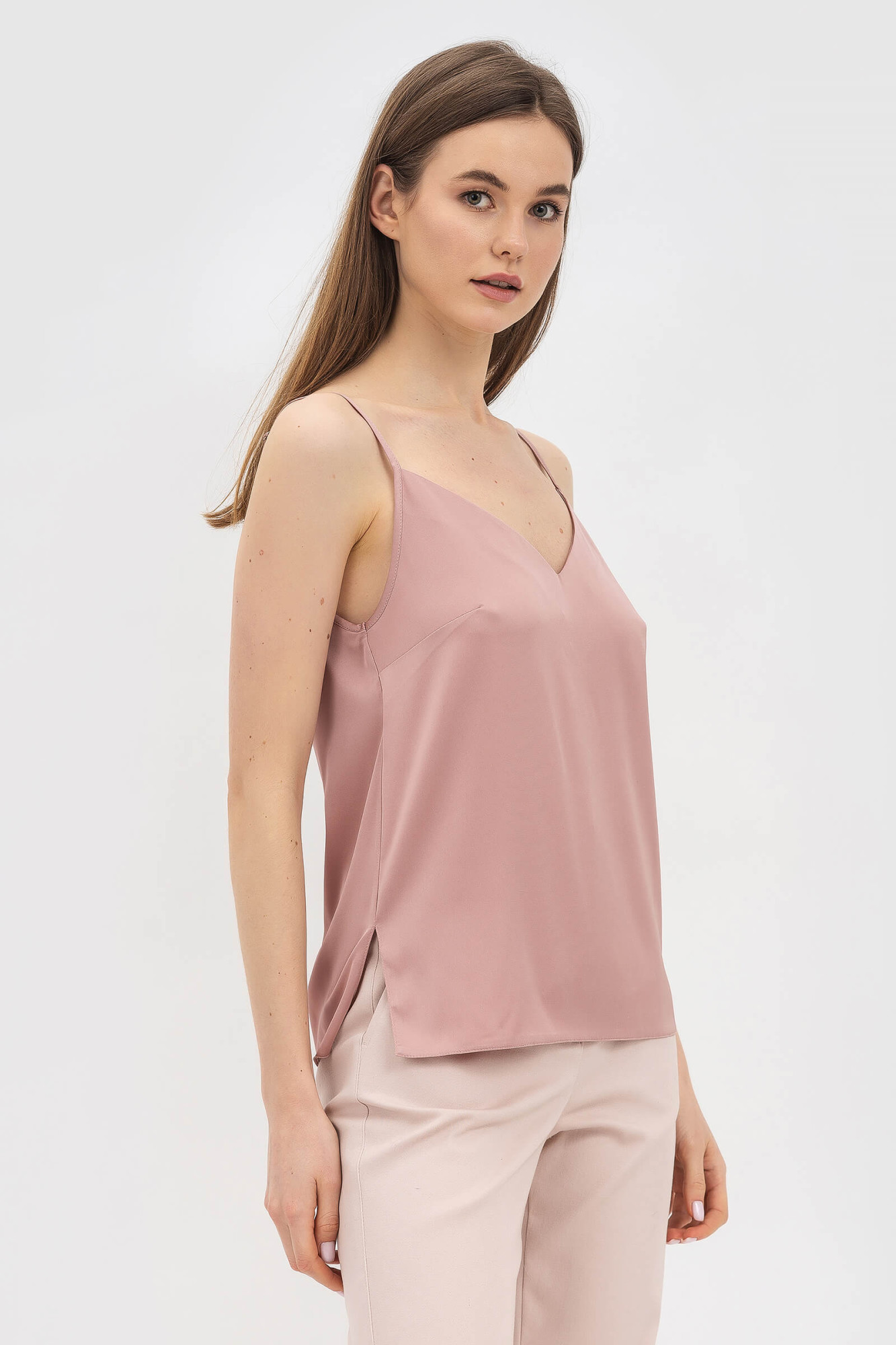 Майка пудрового кольору на бретелях, які регулюються Мавра 021