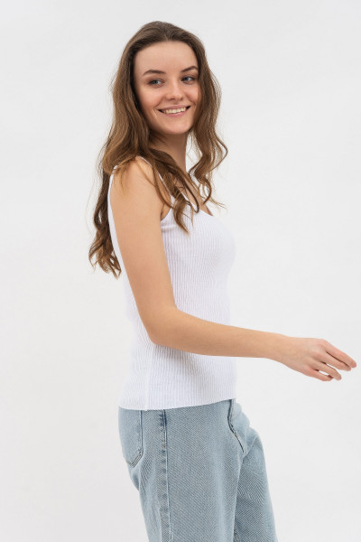 Біла трикотажна майка 2210040В