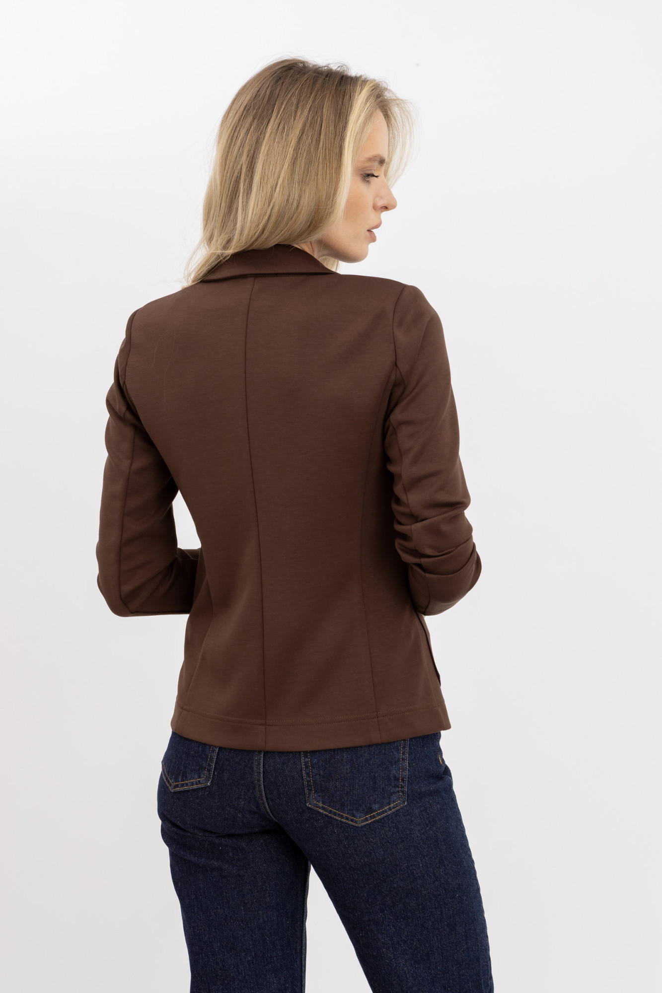 Однобортний коричневий жакет з трикотажу Сноу 181