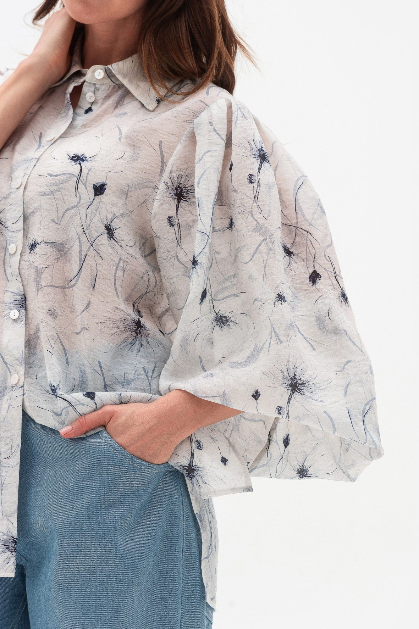 Блуза вільного крою молочного кольору Левіта 01