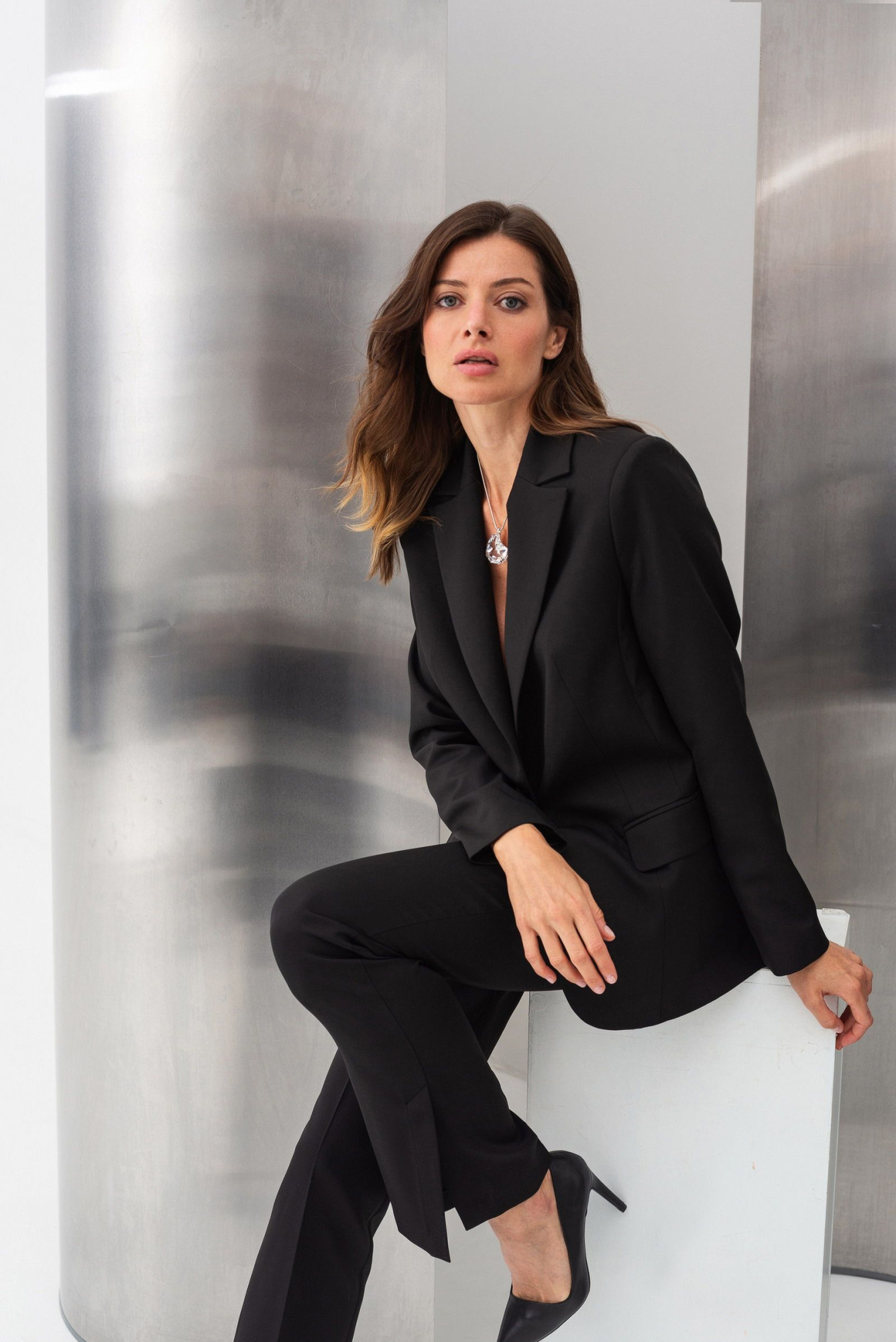 Жакет жіночій однобортний чорного  кольору Агріна