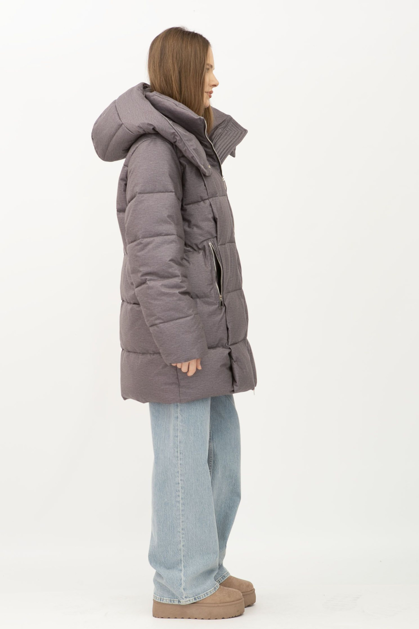 Стьобаний пуховик сірого кольору зі знімним капюшоном 2403/2024