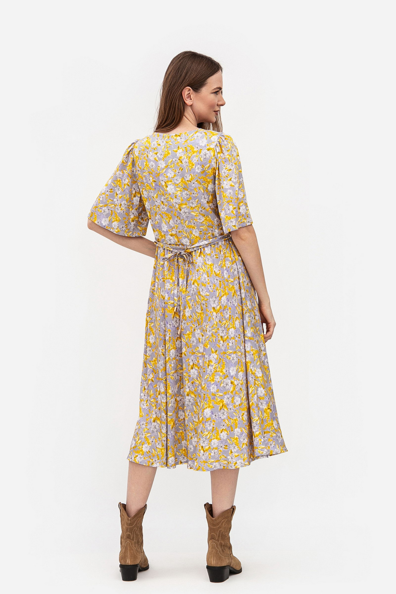 Сукня зі штапелю напівприталеного силуету сірого кольору Ортія 01