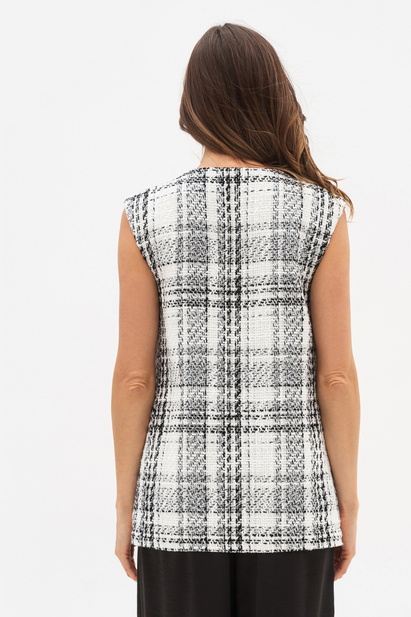 Жилет однобортний середньої довжини білого кольору Мелея