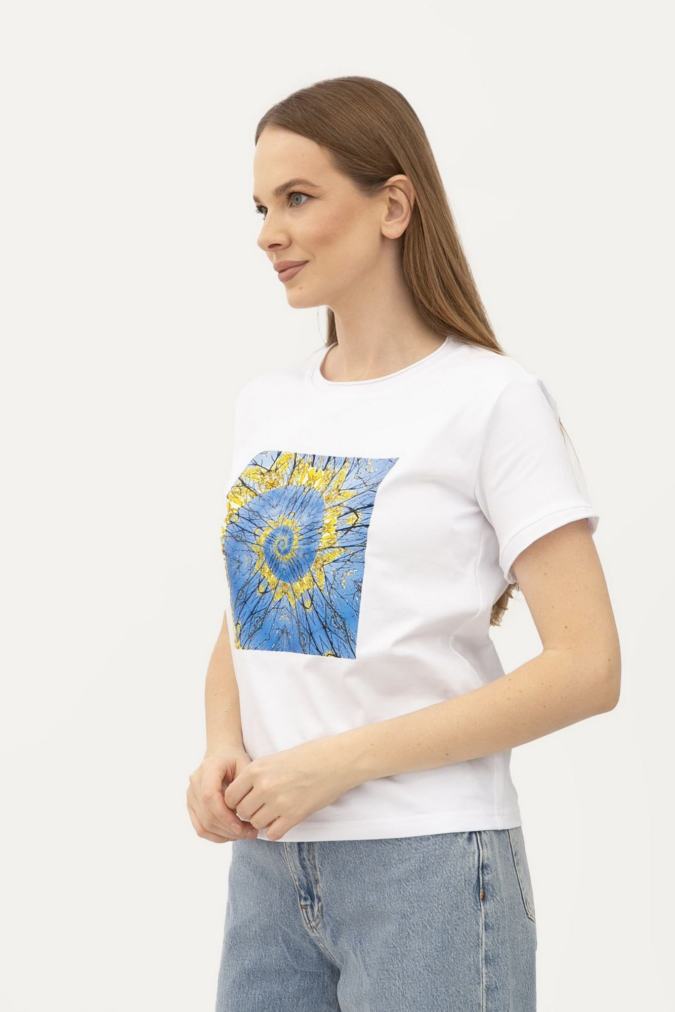 Трикотажна футболка жіноча молочного кольору Майлен 15