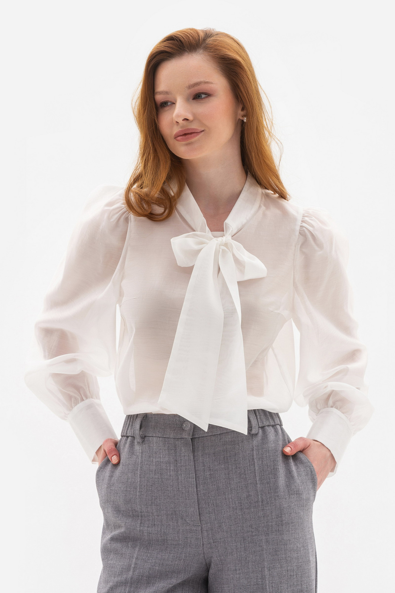 Напівпрозора блуза вільного силуету білого кольору Астрея