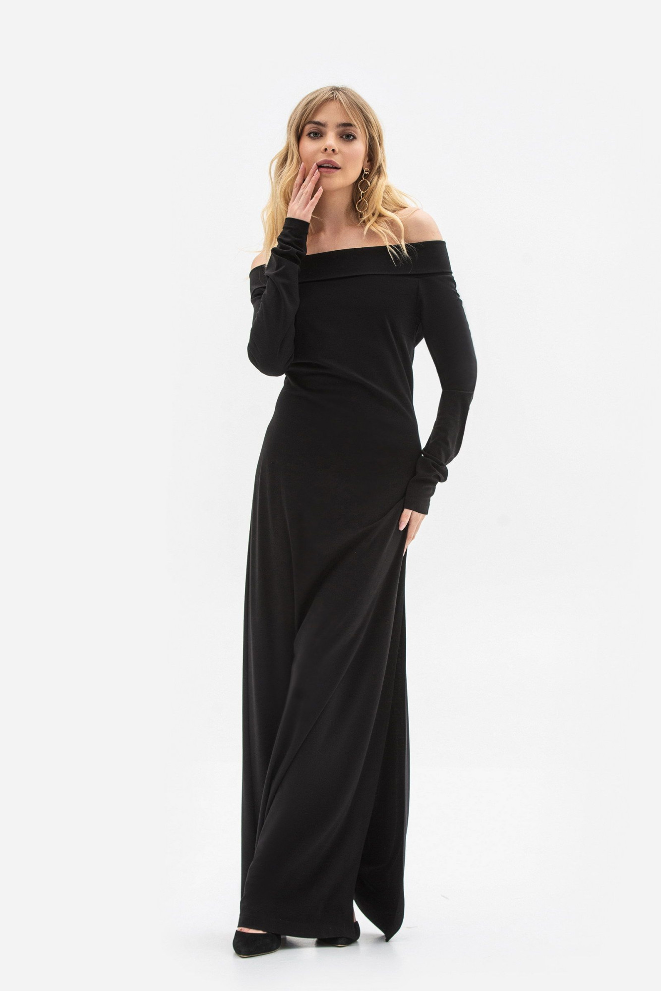 Трикотажна сукня довжини максі чорного  кольору Вілея 01