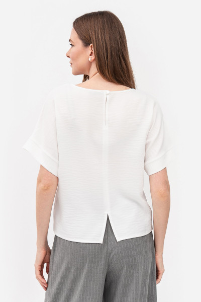 Блуза молочного кольору з вмістом льону Блекі 10