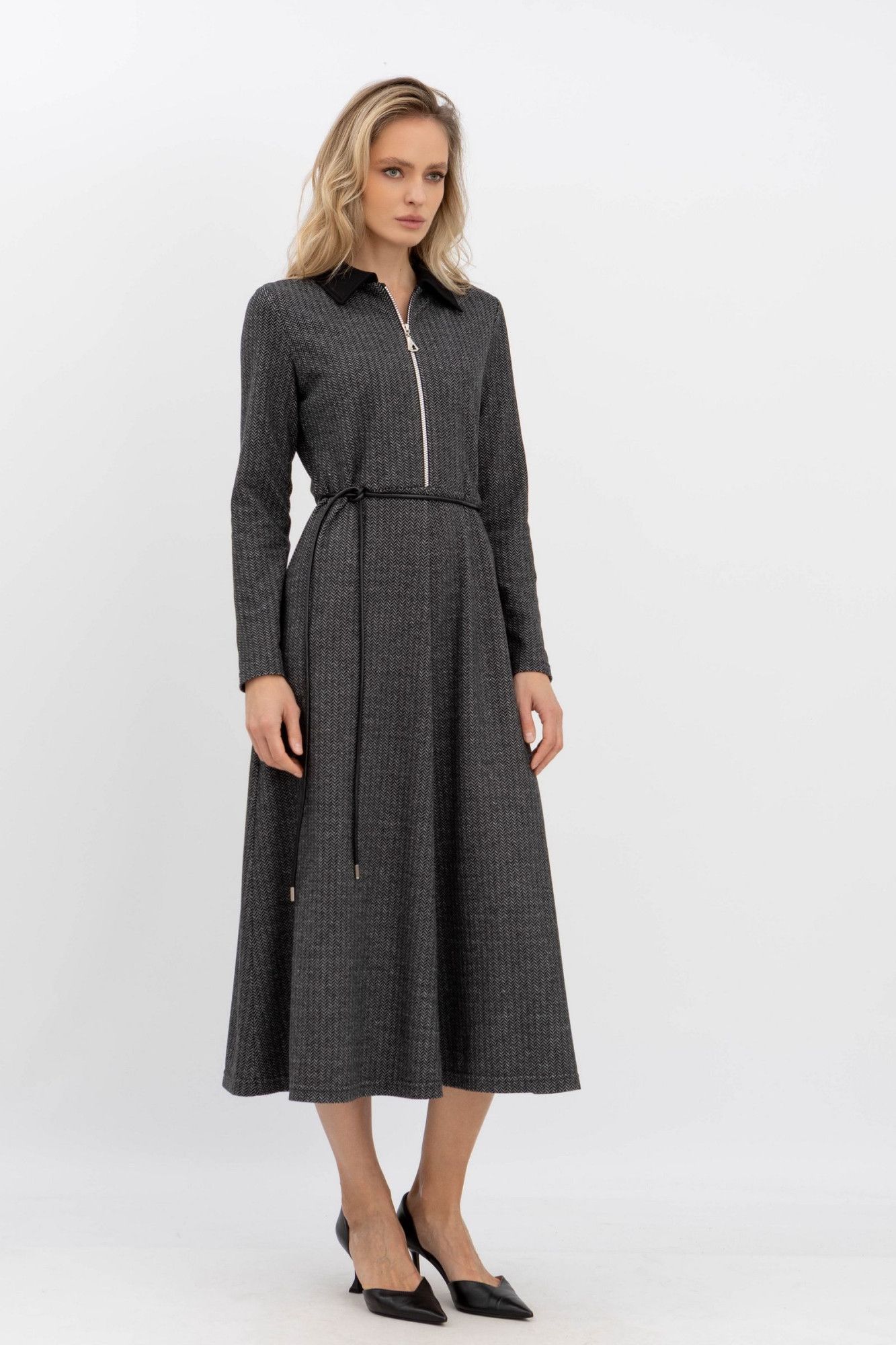 Трикотажна сукня міді сірого кольору Пасіон 02