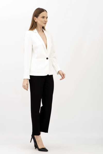 Однобортний білий жакет з трикотажу Сноу 04