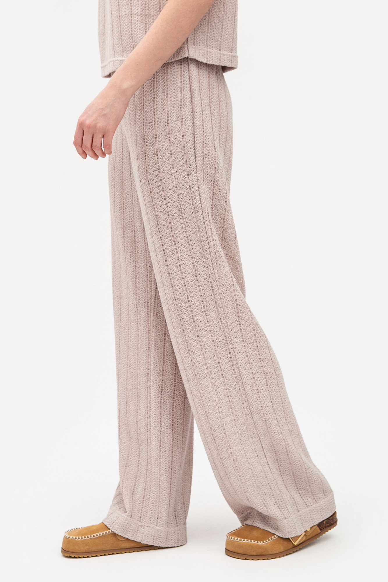 Брюки трикотажні вільного силуету бежевого кольору Екліна 01