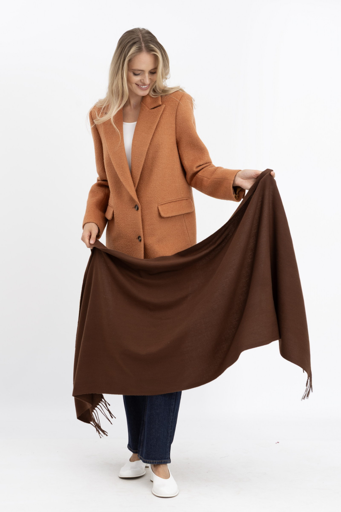 Палантин-шарф коричневого кольору Шарф\ 2025