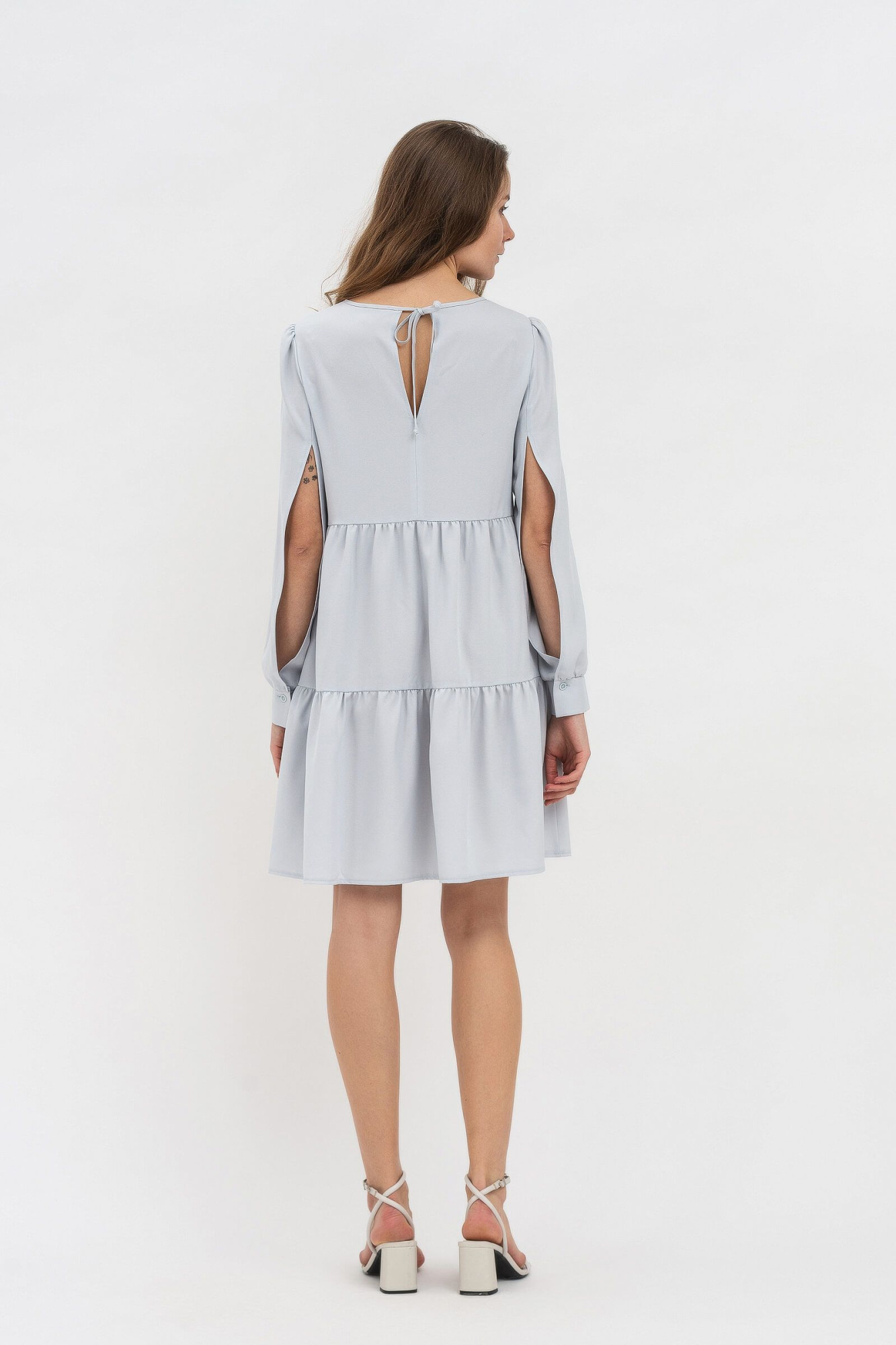 Стильне жіноче плаття з рюшами з костюмної тканини сірого кольору Ледія 01